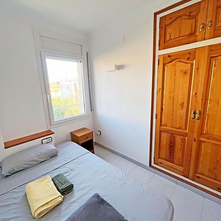 Apartamento De 3 Habitaciones En El Centro L'Escala Exterior photo